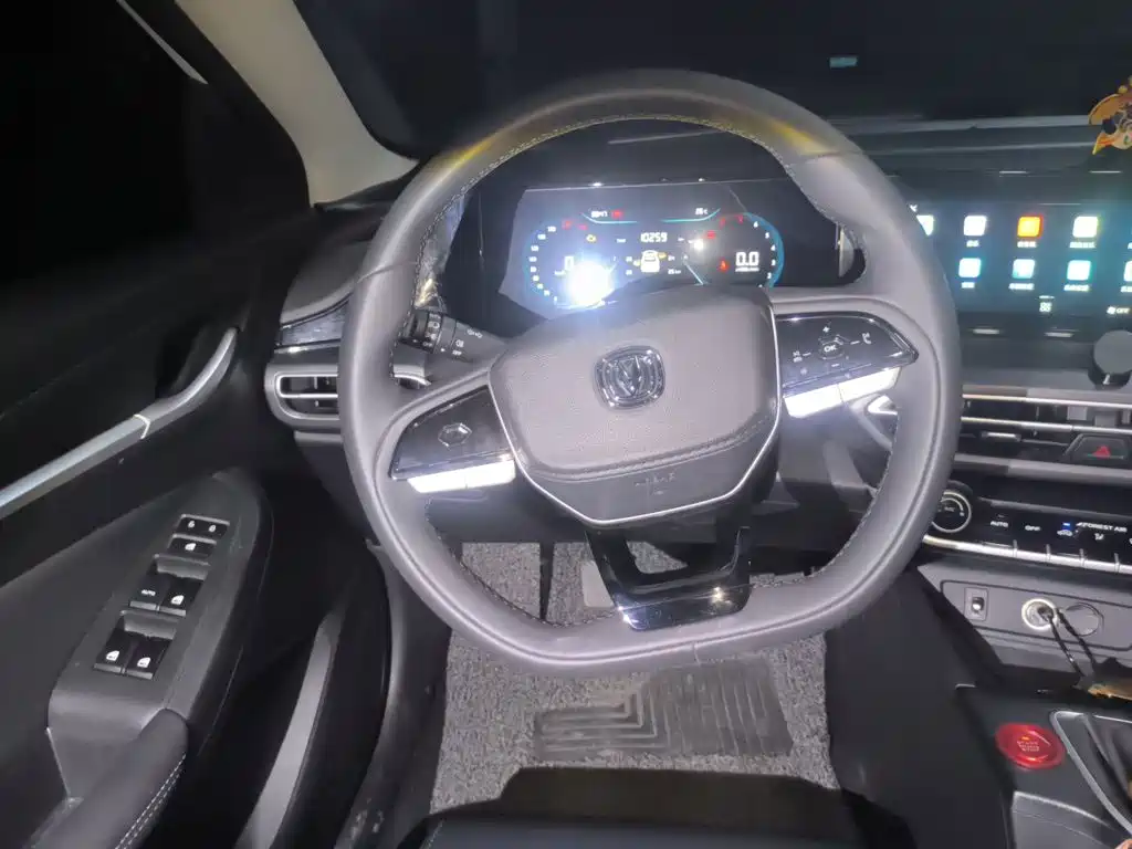 Changan Eado — миниатюра 6