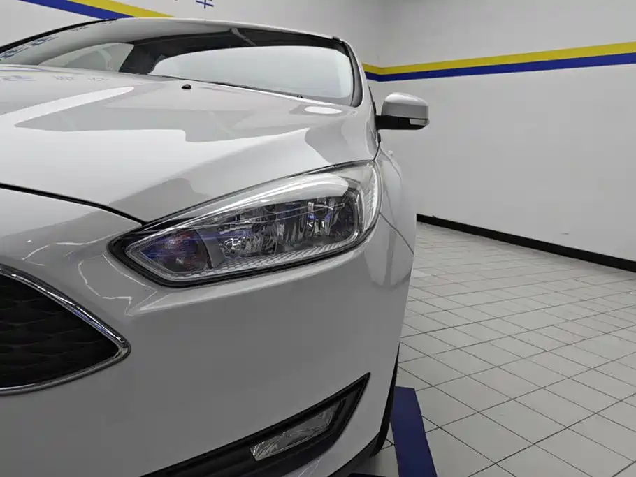 Ford Focus — миниатюра 5