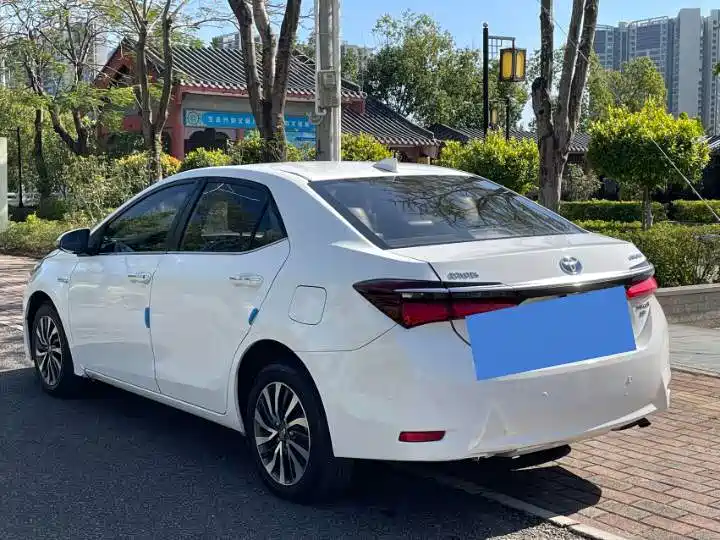 Toyota Corolla — миниатюра 6