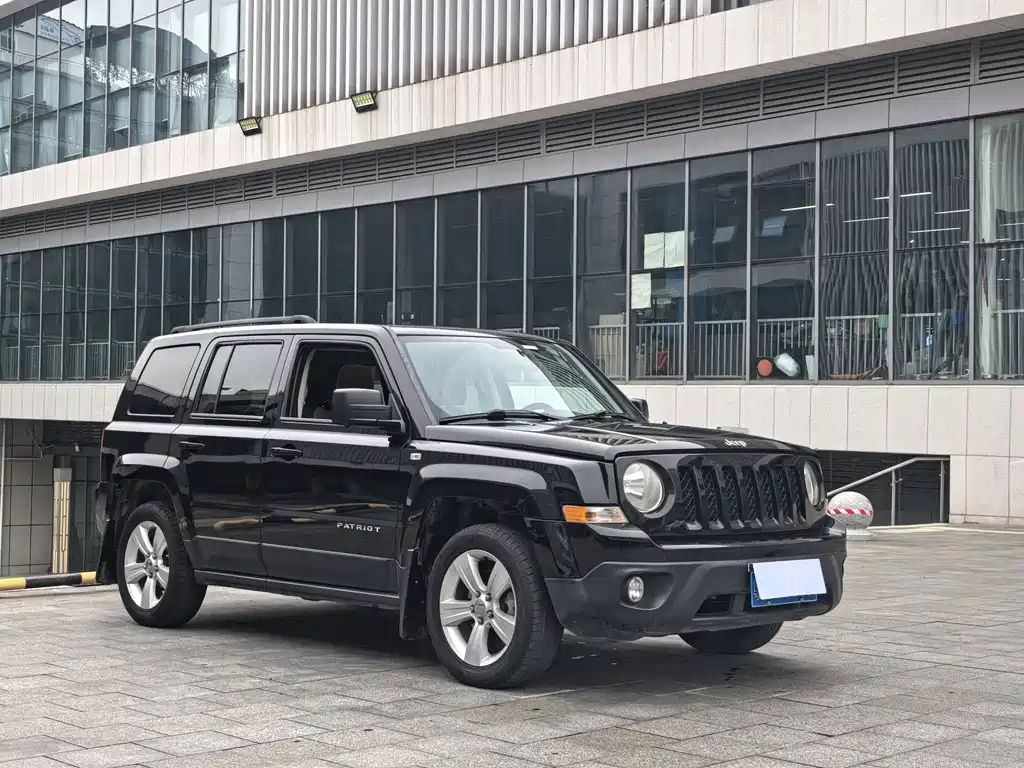Jeep Patriot — миниатюра 3
