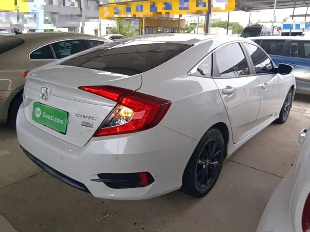 Honda Civic — миниатюра 7