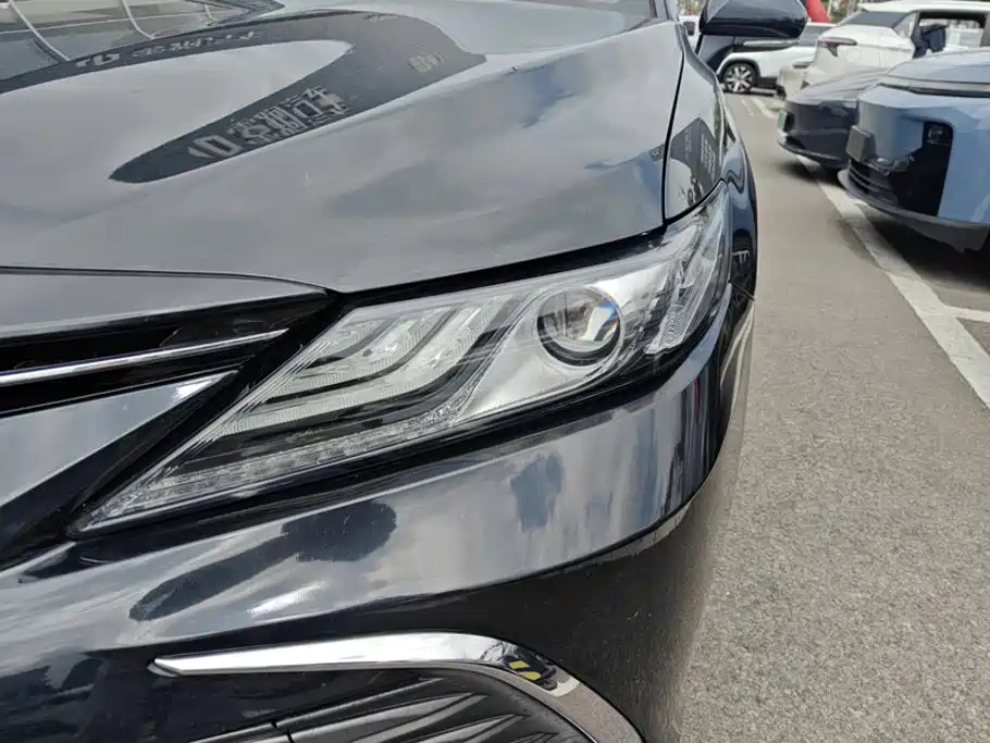 Toyota Camry — миниатюра 5