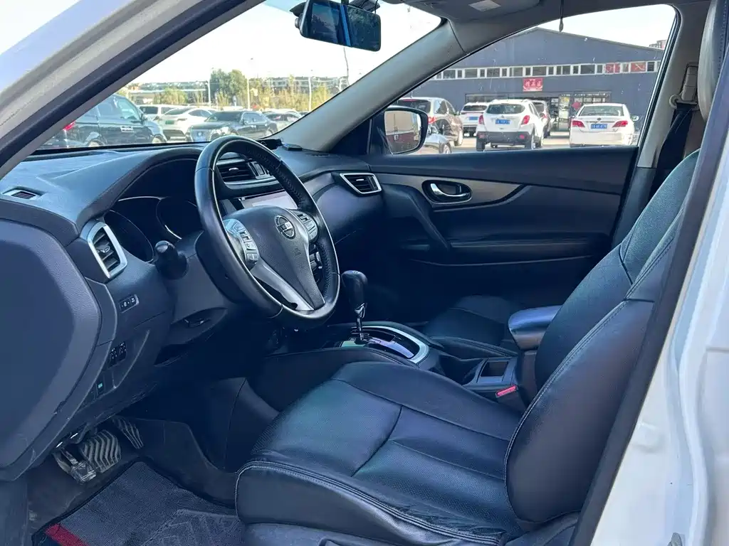 Nissan X-Trail — миниатюра 8