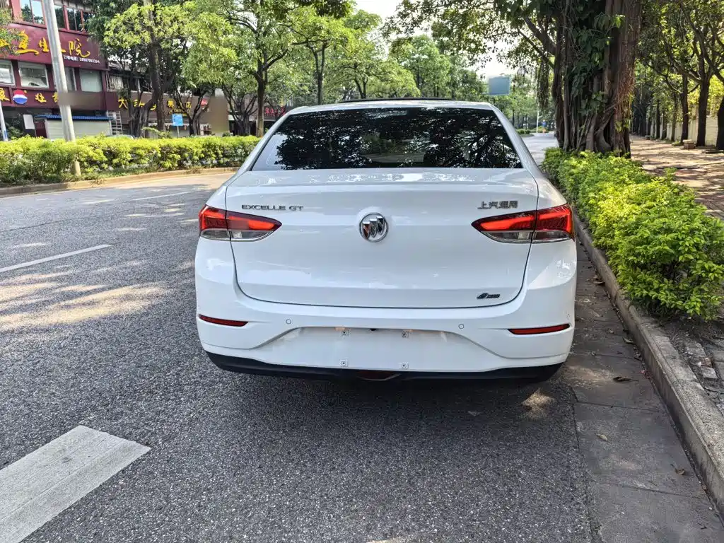 Buick Excelle — миниатюра 12