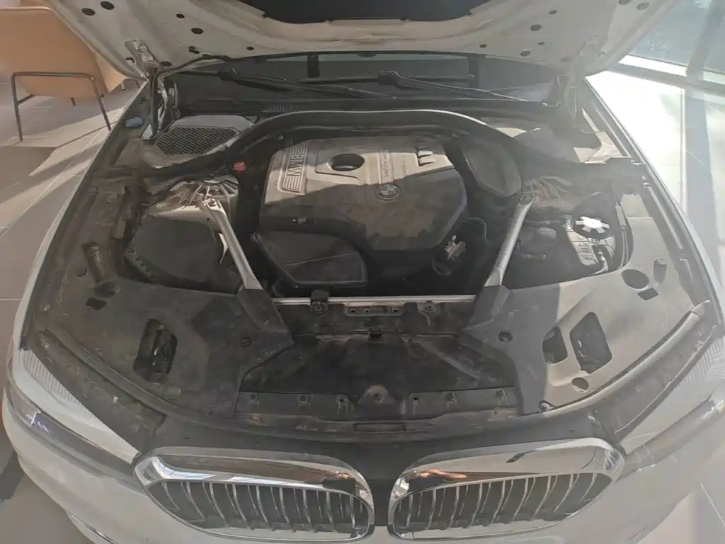 BMW 5 Series — миниатюра 20