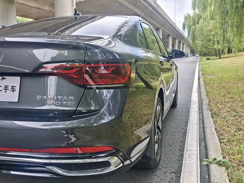 Volkswagen Sagitar — миниатюра 25