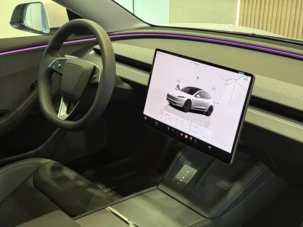 Tesla Model 3 — миниатюра 9