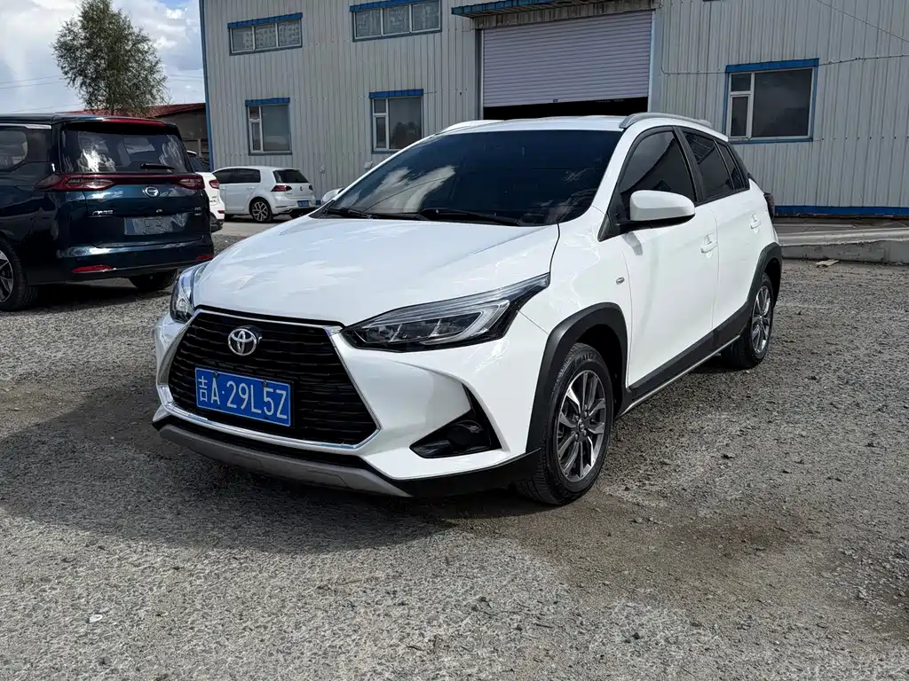 Toyota Yaris L — миниатюра 3