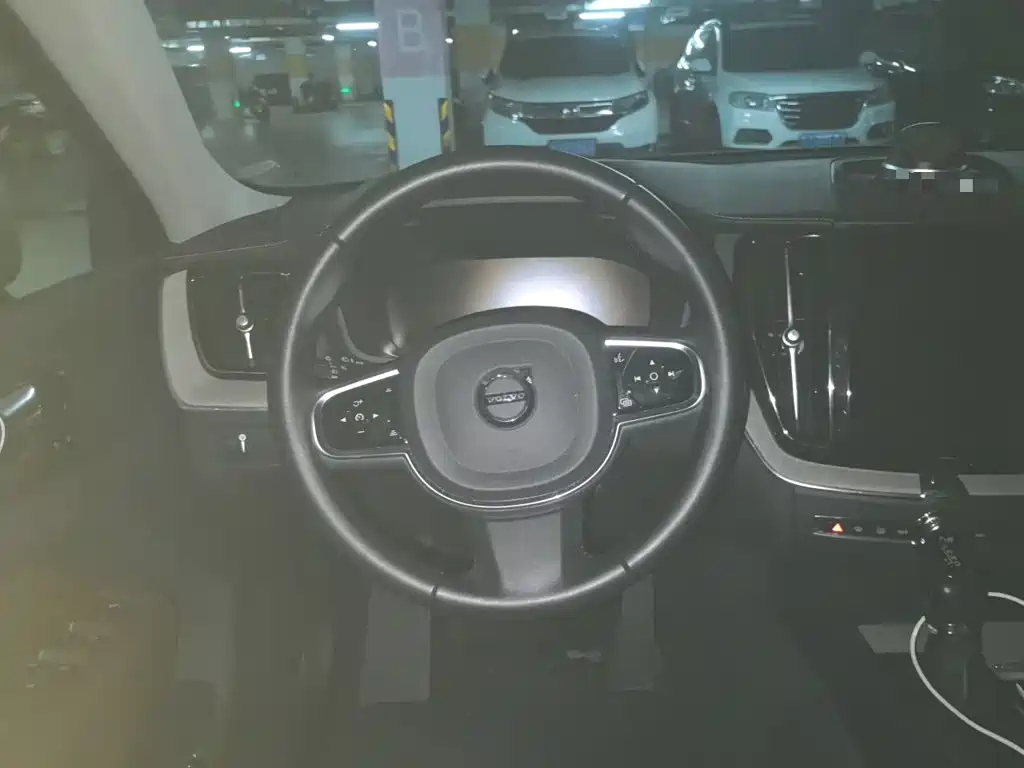 Volvo XC60 — миниатюра 6