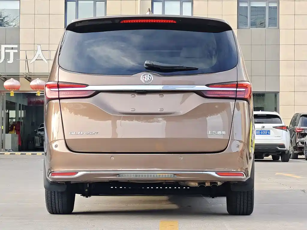 Buick GL8 — миниатюра 6