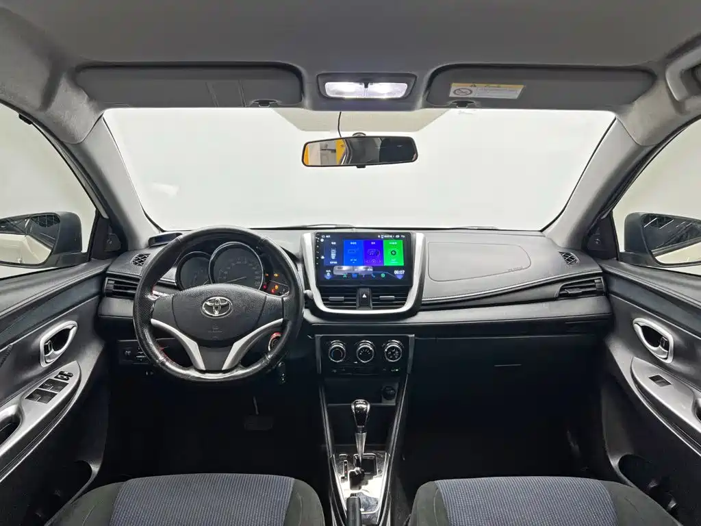 Toyota Yaris L — миниатюра 22