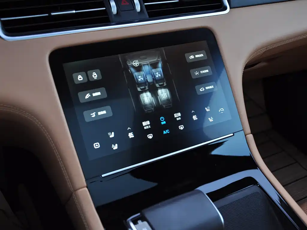 Li Auto Li ONE — миниатюра 11