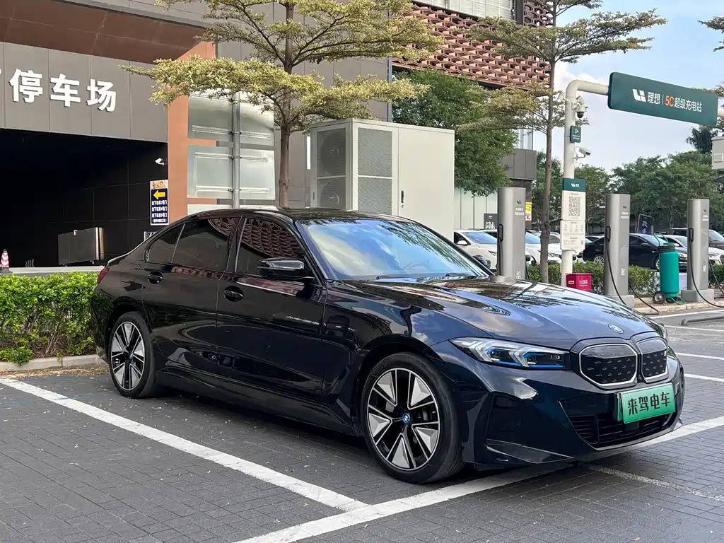 BMW i3 2023 eDrive 40 L Sport