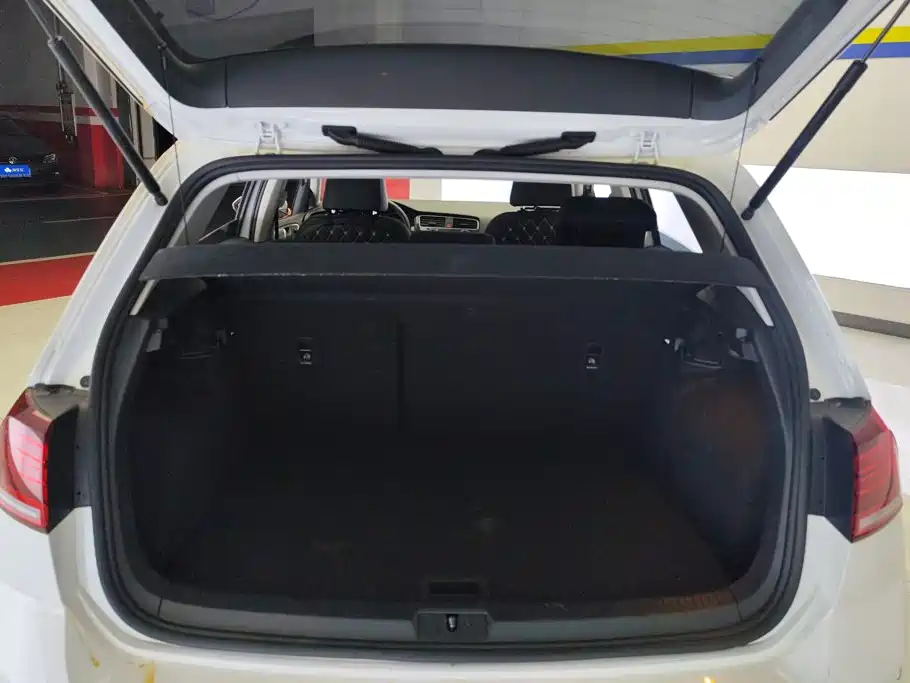 Volkswagen Golf — миниатюра 4