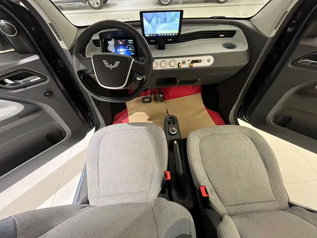 Wuling MINIEV — миниатюра 7