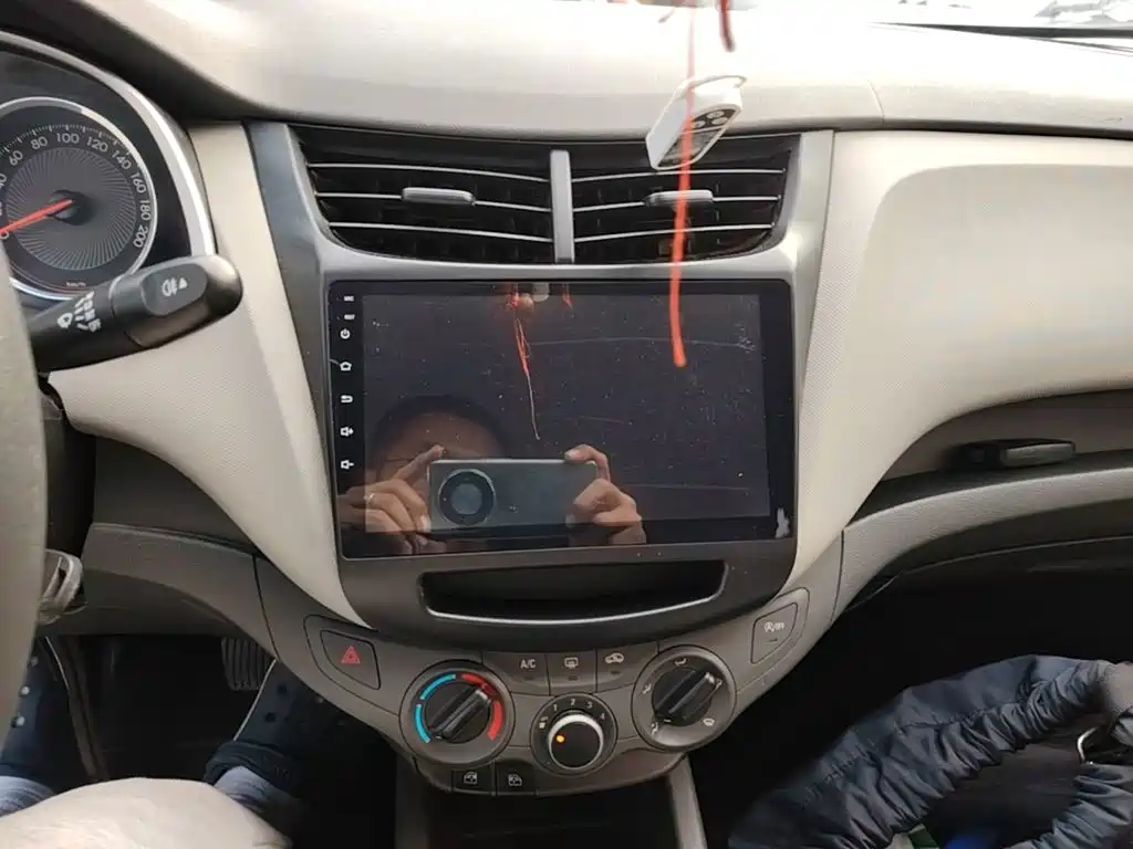 Chevrolet Sail — миниатюра 13