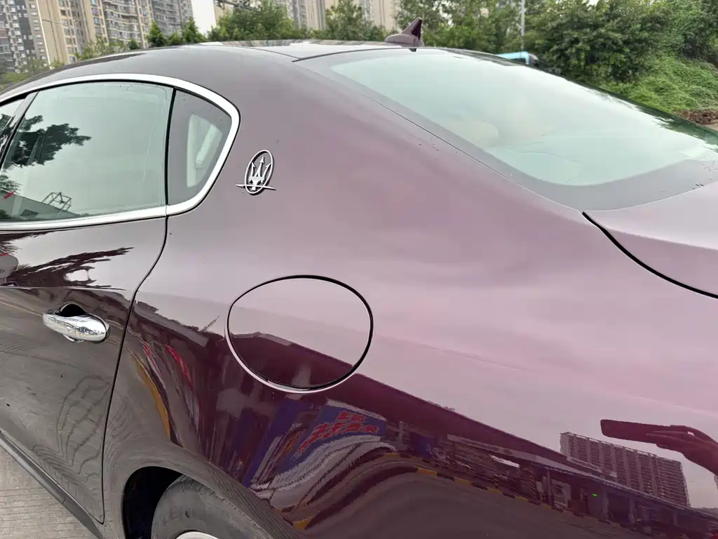 Maserati Quattroporte — миниатюра 19