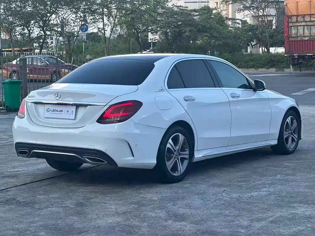 Mercedes-Benz C-Class — миниатюра 5