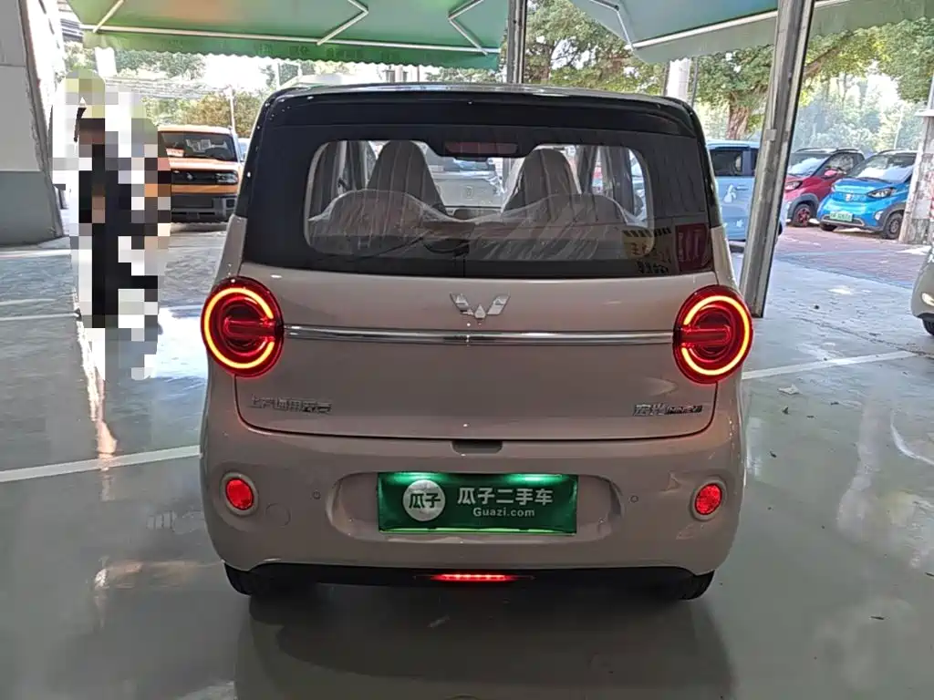 Wuling MINIEV — миниатюра 6
