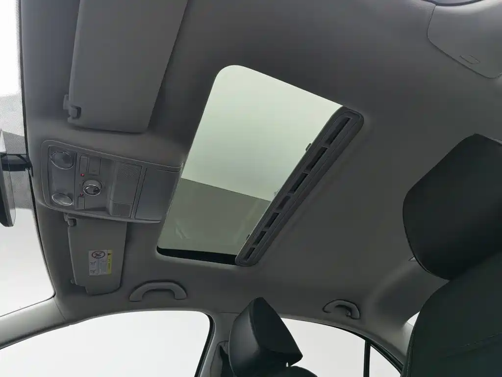 Volkswagen Sagitar — миниатюра 14