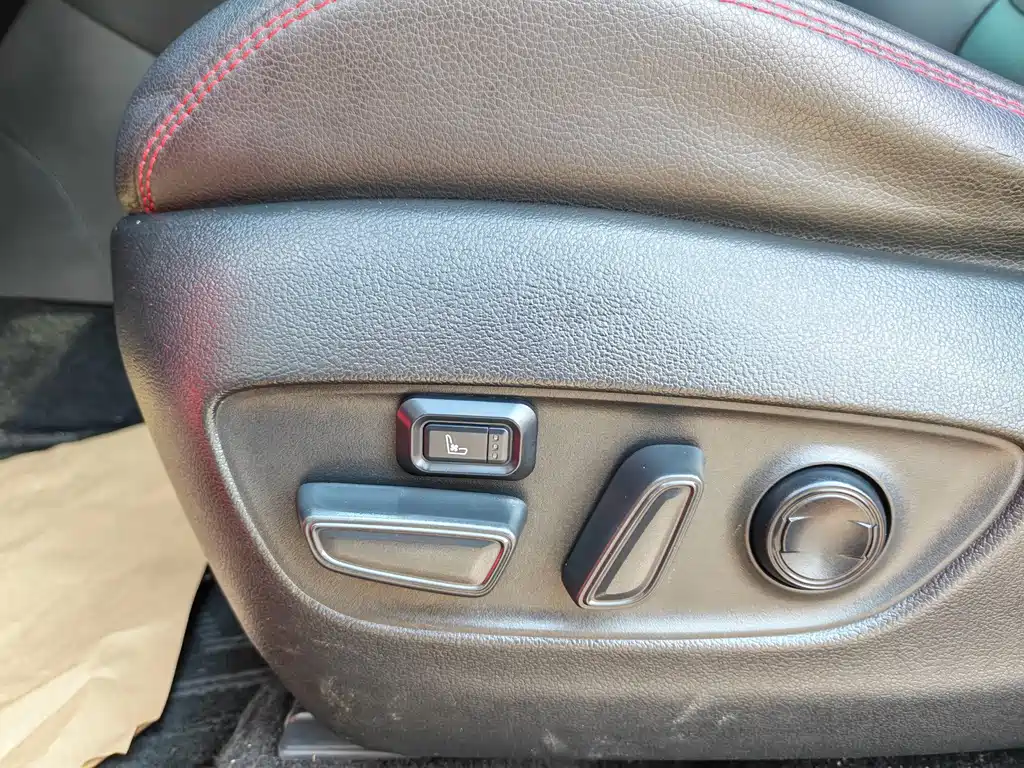 Toyota RAV4 Prime — миниатюра 13