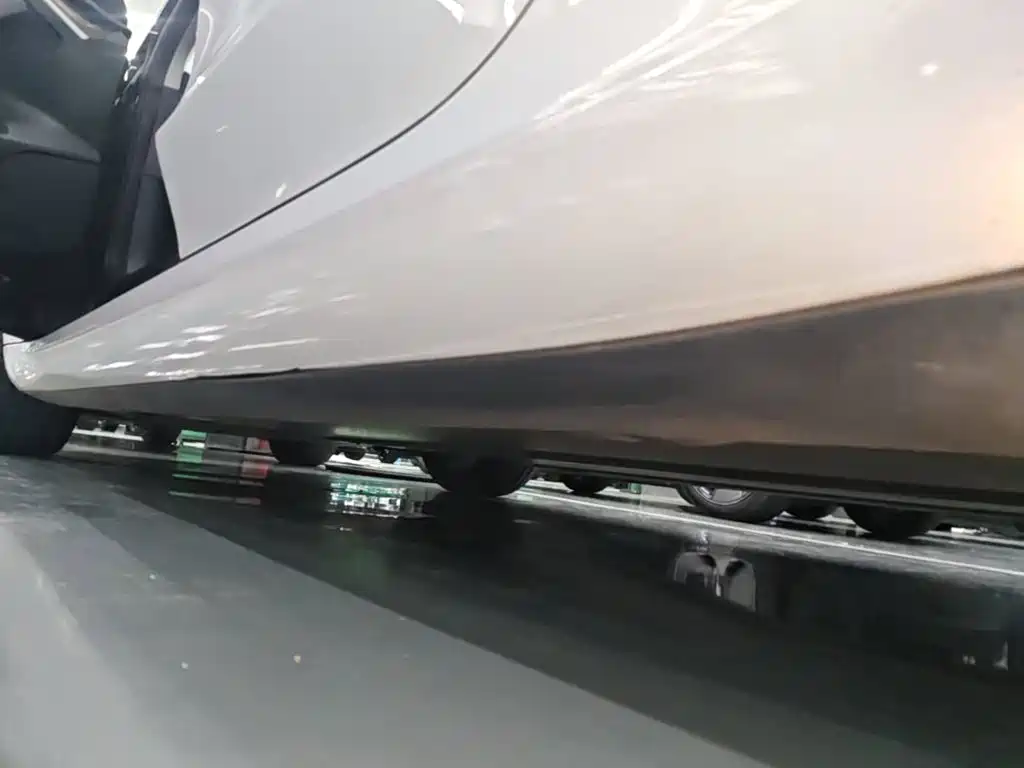 Tesla Model 3 — миниатюра 22