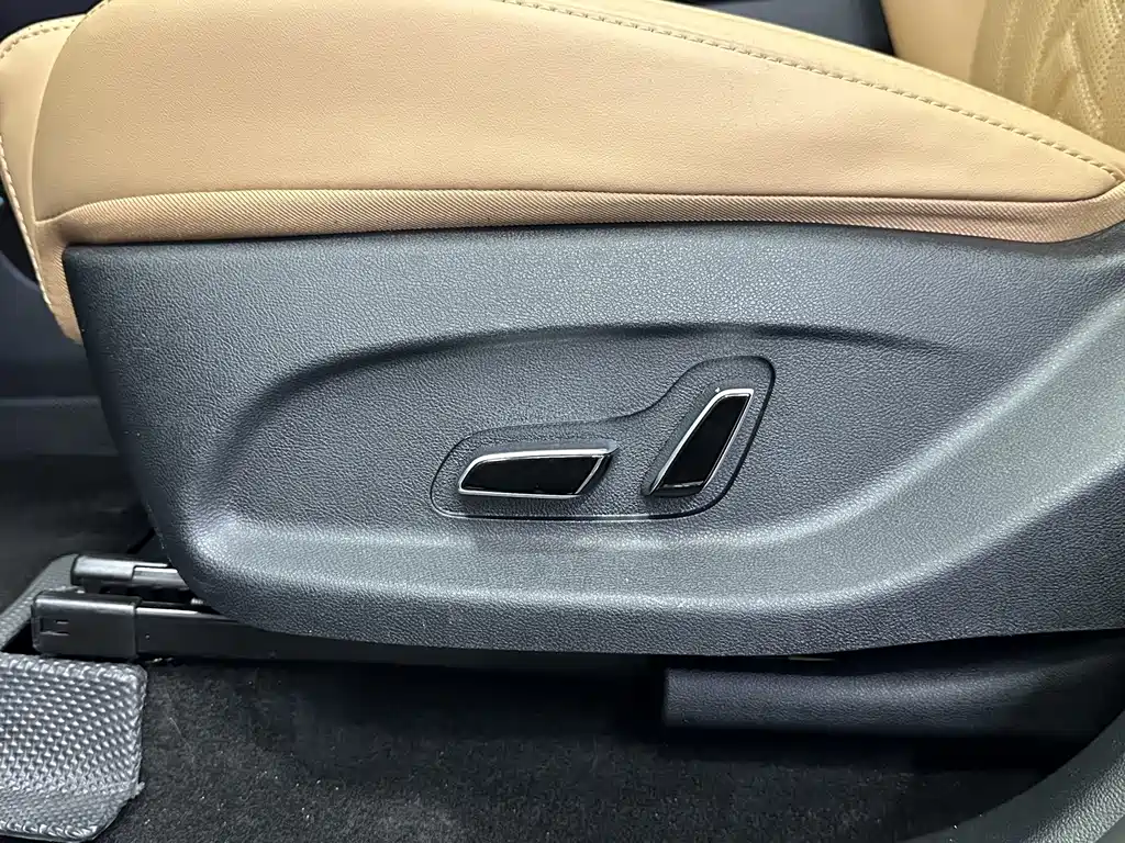 BYD L DM-i — миниатюра 34