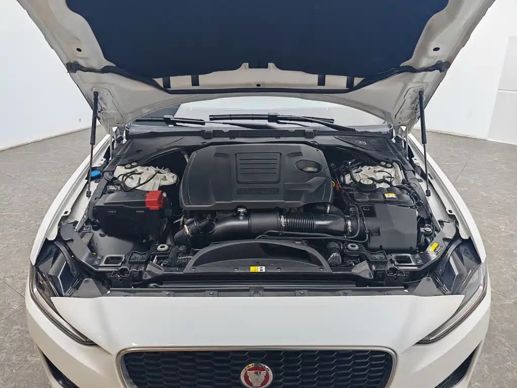 Jaguar XEL — миниатюра 13