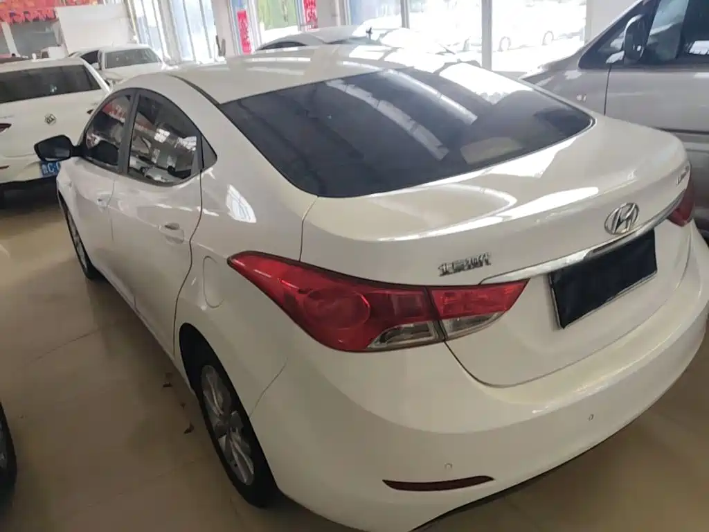 Hyundai Elantra Langdong — миниатюра 5
