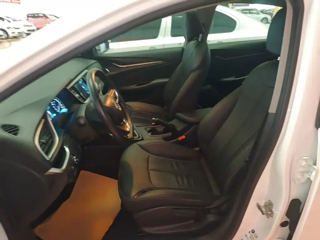 Buick Excelle — миниатюра 15
