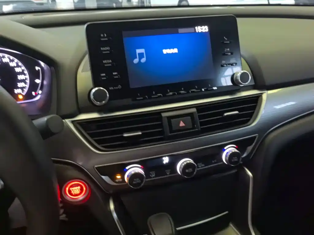 Honda Accord — миниатюра 13