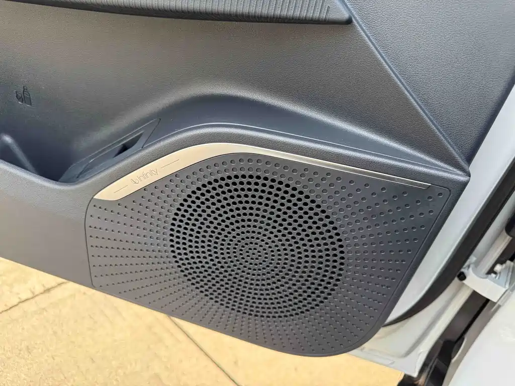 GEELY GALAXY GALAXY E8