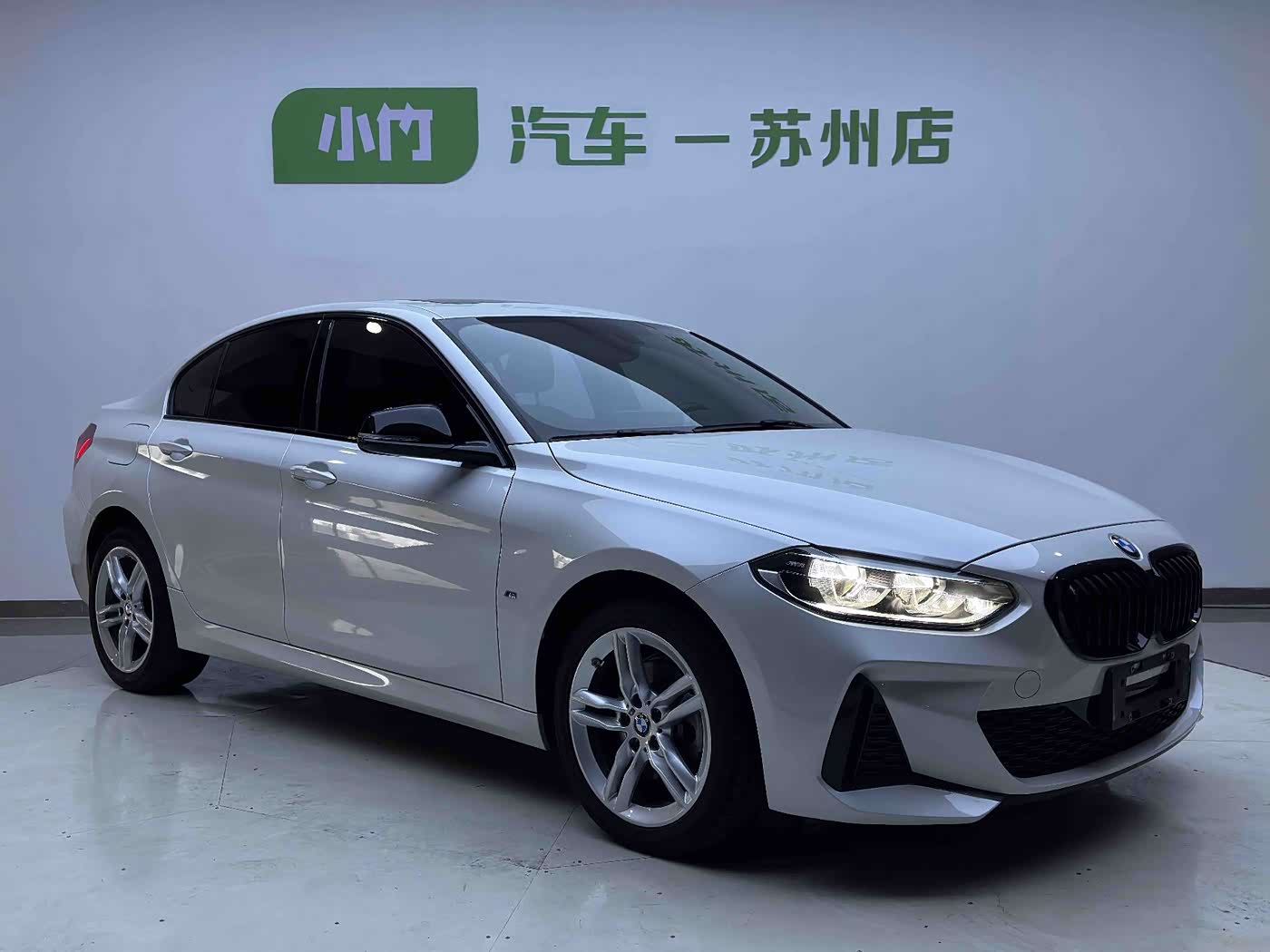 BMW 1 Series 1.5 л 2023 г. Белый, пробег 37000 км