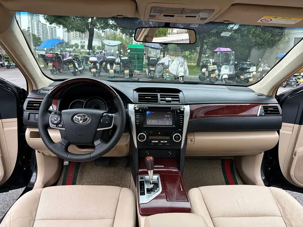 Toyota Camry — миниатюра 15