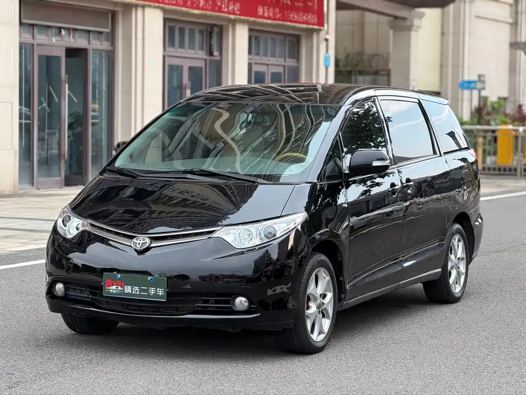 Toyota Previa — миниатюра 3