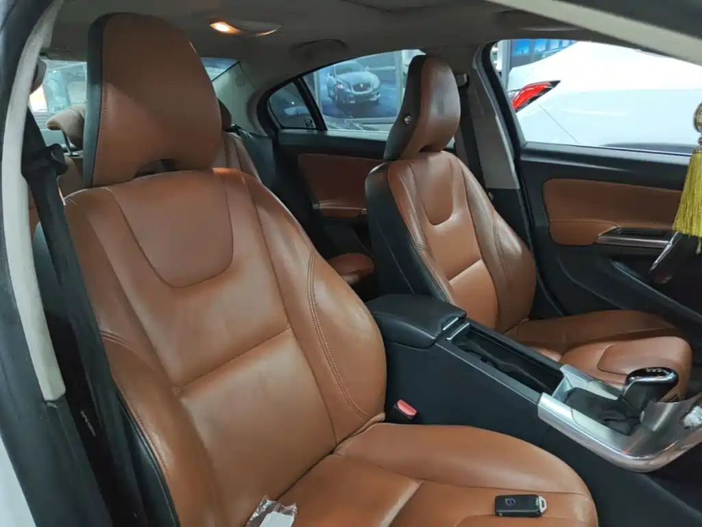 Volvo S60 — миниатюра 25