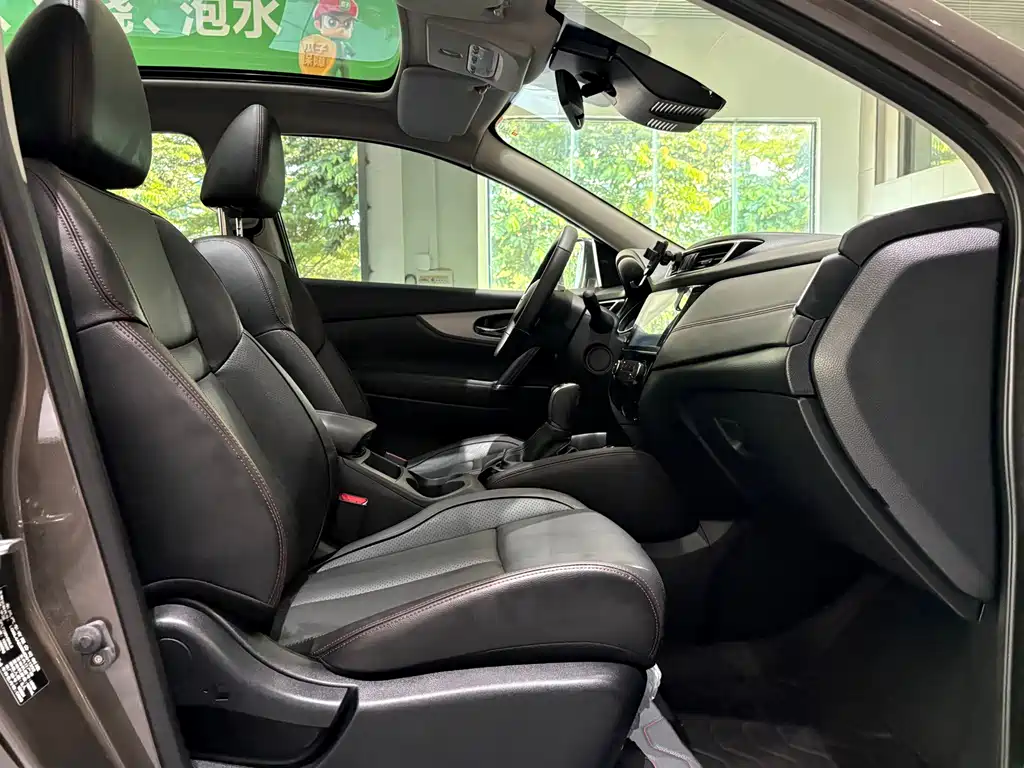 Nissan Qashqai — миниатюра 24