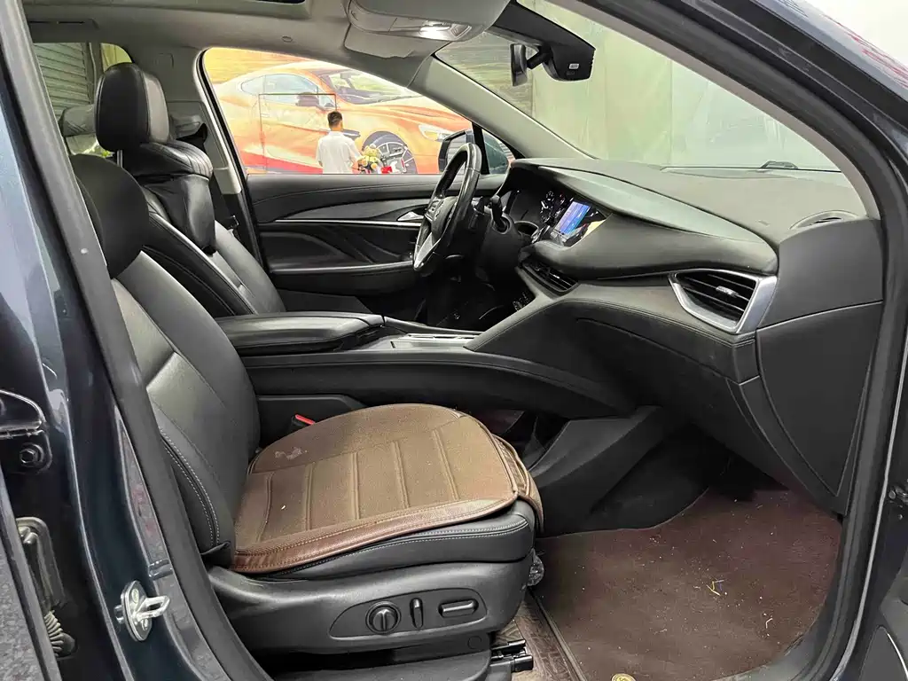 Buick Enclave — миниатюра 12