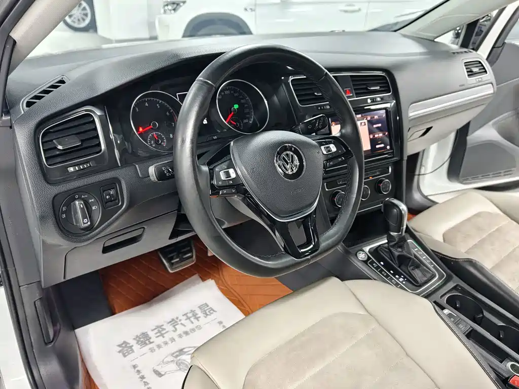 Volkswagen Golf — миниатюра 13