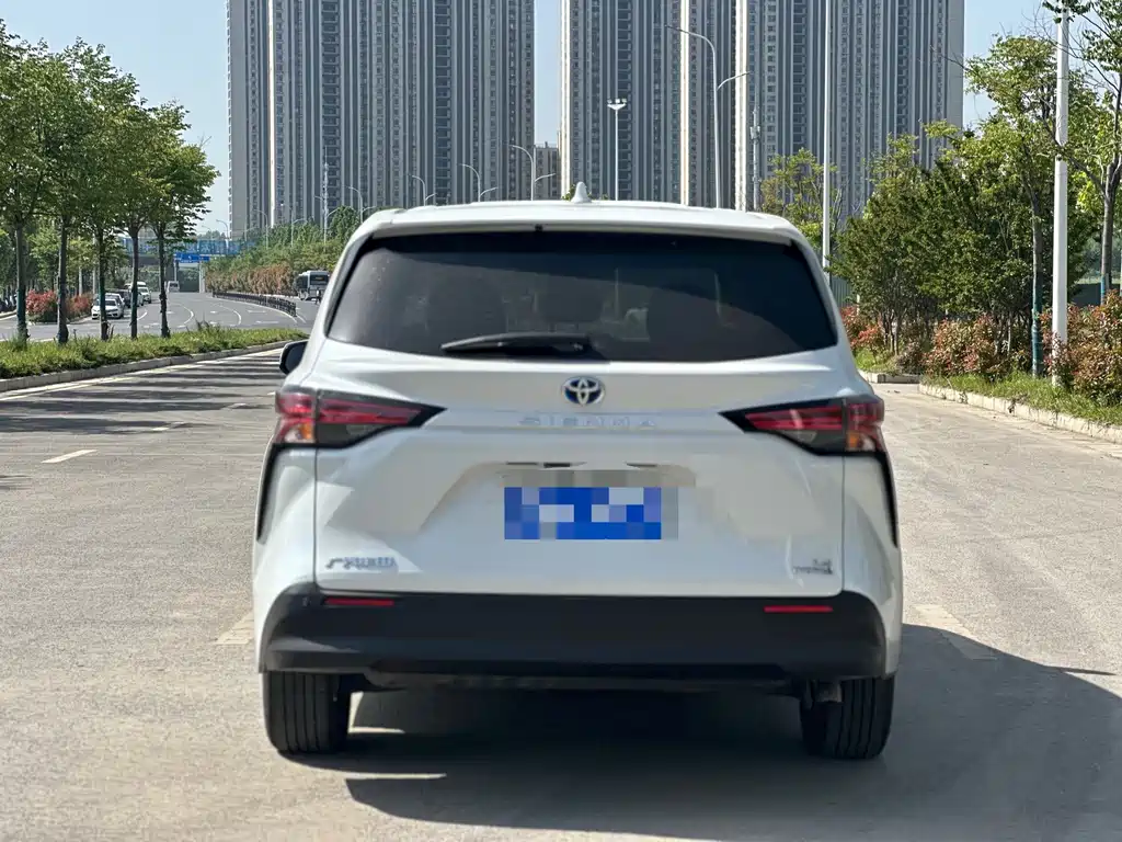 Toyota Sienna 2024 2.5L Comfort