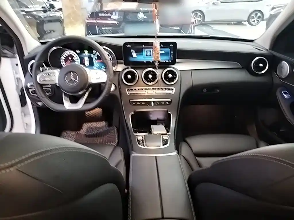 Mercedes-Benz C-Class — миниатюра 10