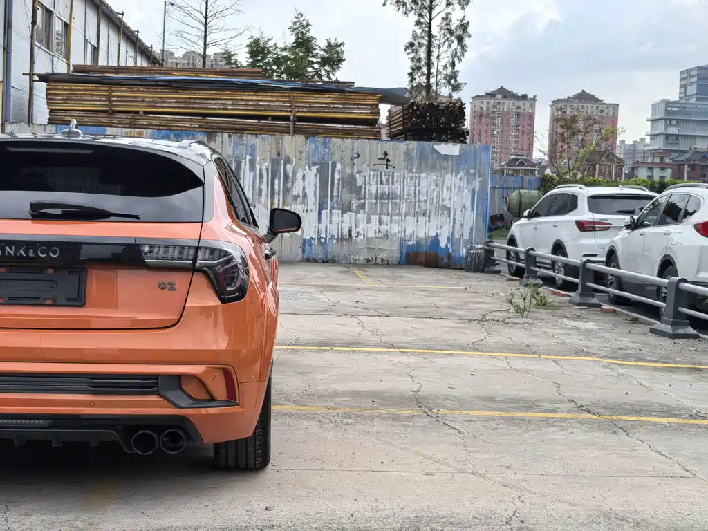 Lynk & Co 02 Hatchback — миниатюра 11