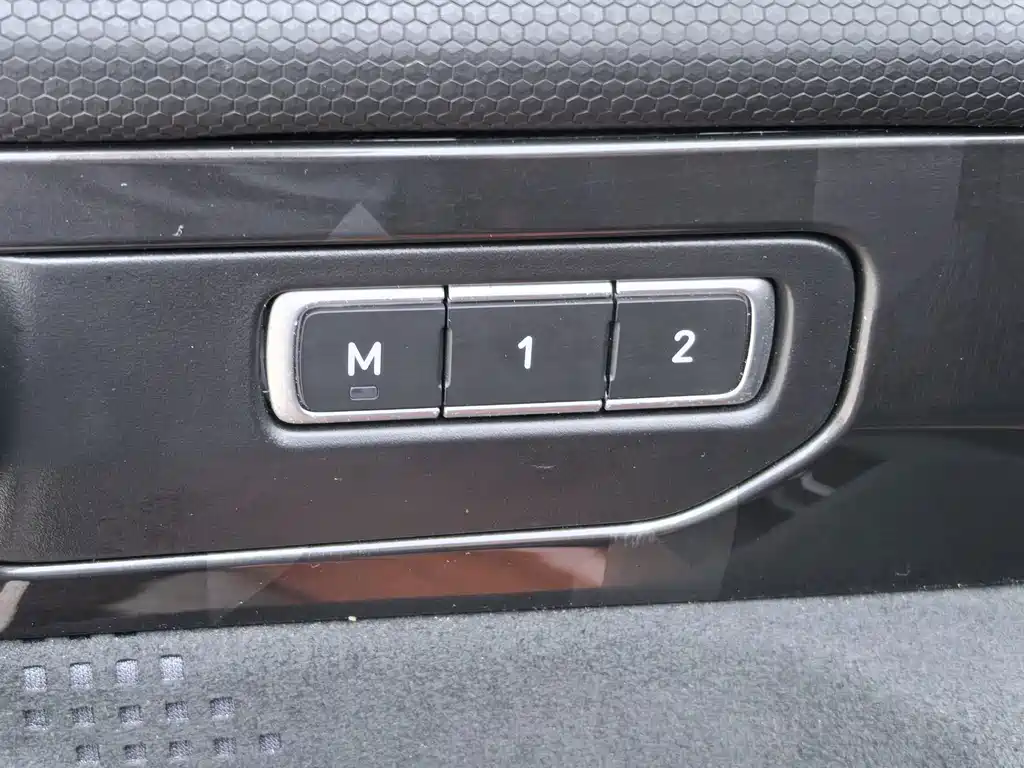 Lynk & Co 02 Hatchback — миниатюра 21