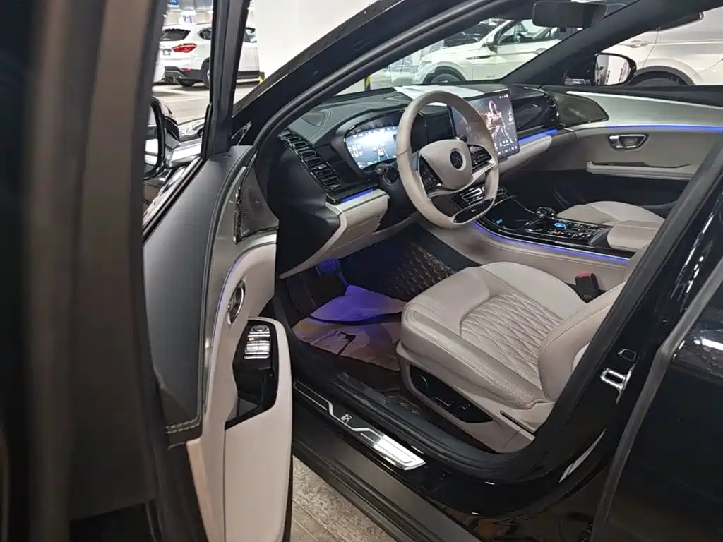 BYD Han — миниатюра 16