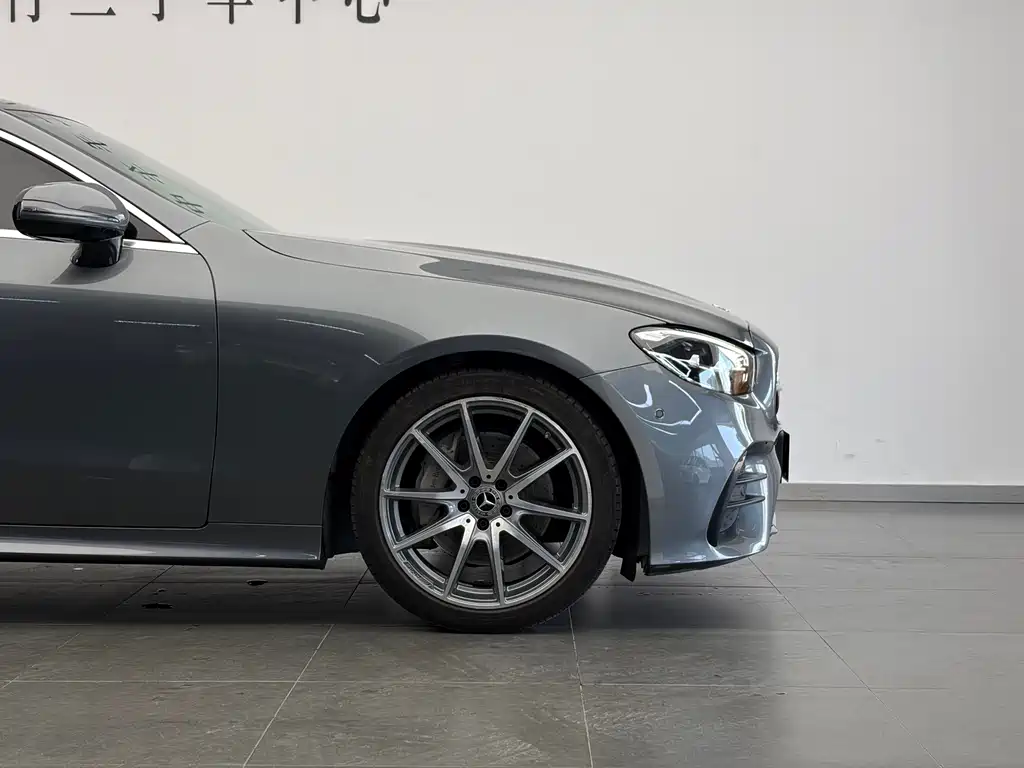 Mercedes-Benz E-Class (Import) — миниатюра 18