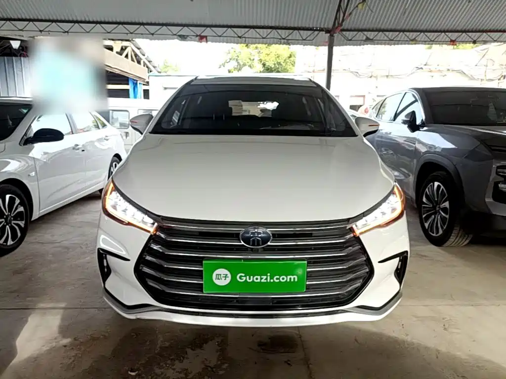 BYD MAX — миниатюра 3