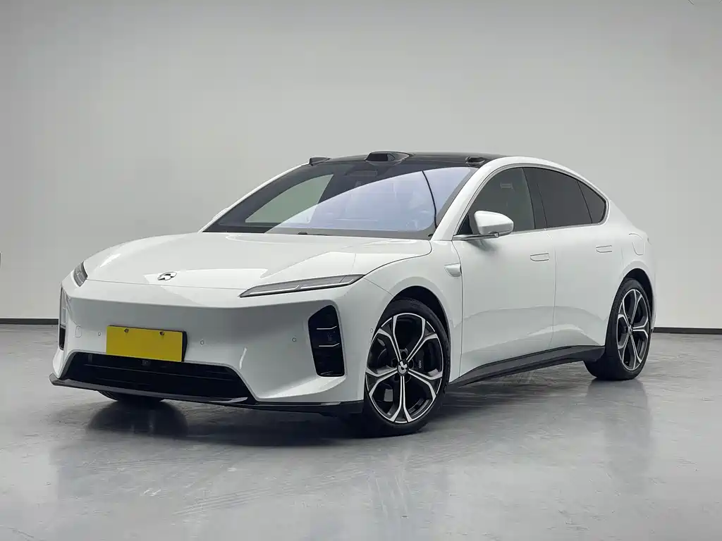 NIO ET5