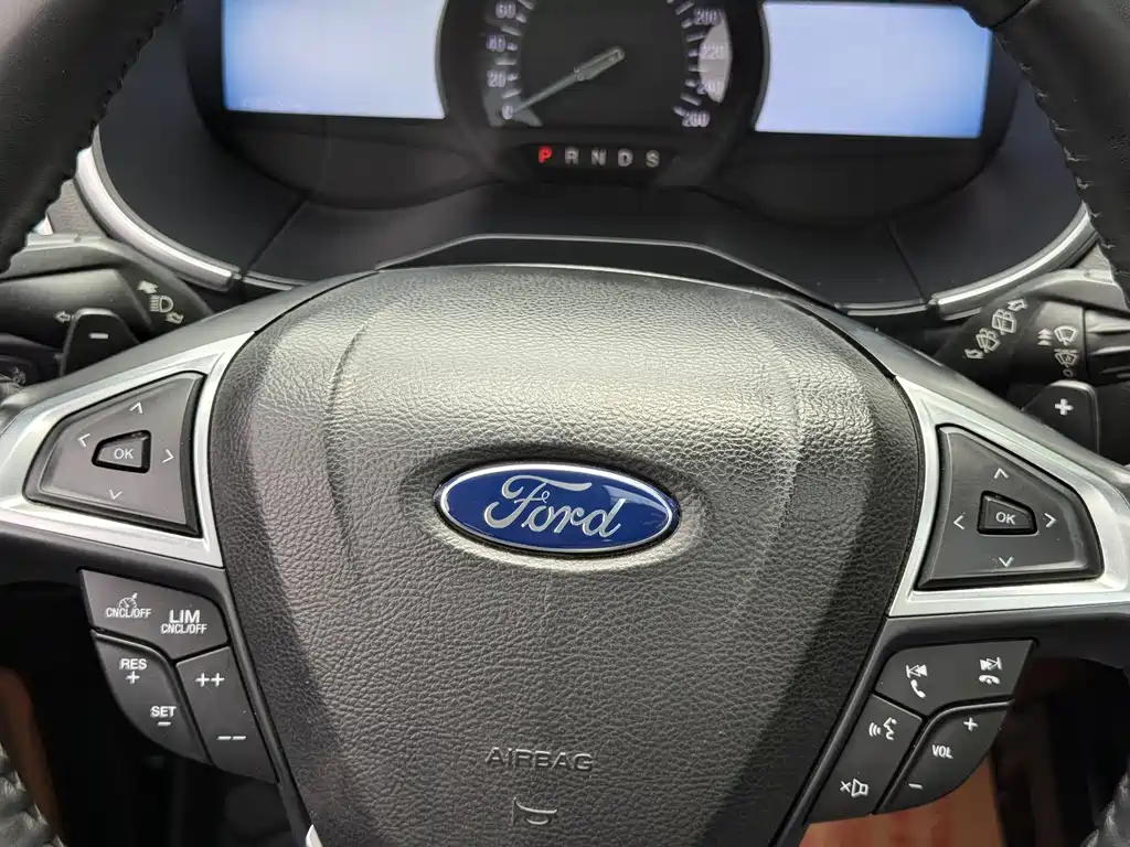Ford Edge — миниатюра 31