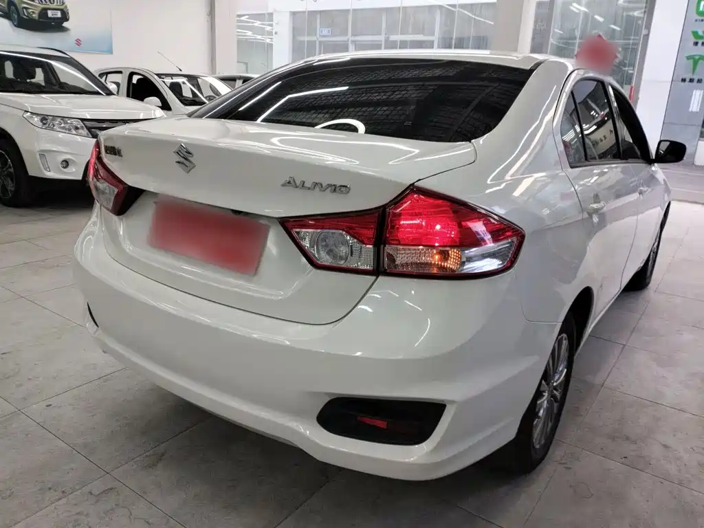 Suzuki Alivio — миниатюра 7