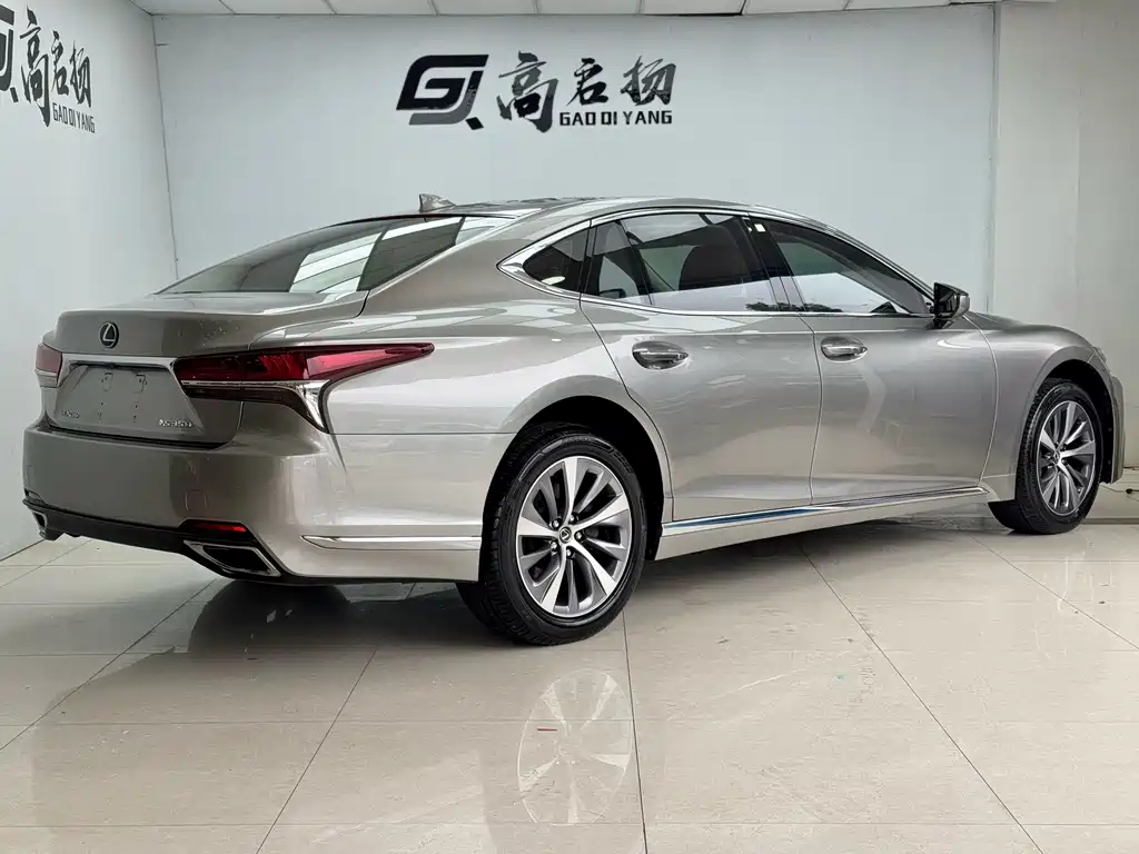 Lexus LS — миниатюра 24